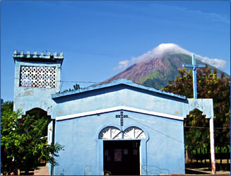 Nicaragua cultural travel, Spanish language learning in Nicaragua, Joshua Berman author, Randall Wood author.