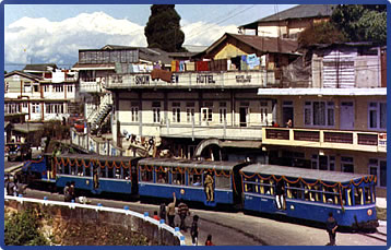 Darjeeling tourism, India travel, railway travel India, railroad heritage tourism India, Darjeeling Himalayan Railway.