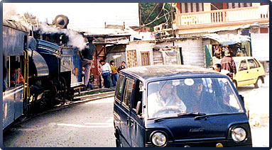 Darjeeling tourism, India travel, railway travel India, railroad heritage tourism India, Darjeeling Himalayan Railway.