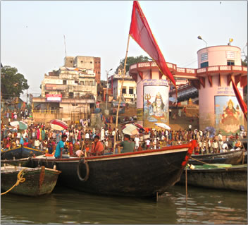 Varanasi pilgrims at Ganges River.