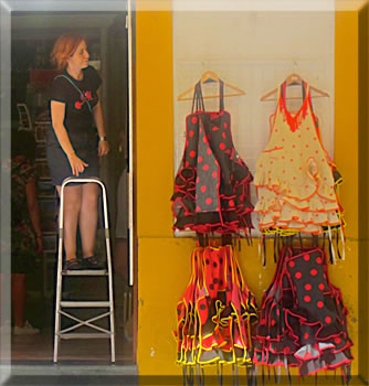 Spain apartment holiday rentals allow for plenty of local shopping.